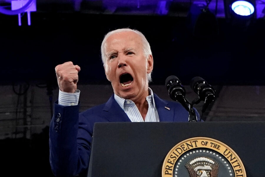 Biden rekao suradniku da razmišlja o sudbini kandidature, prenosi ugledni američki časopis